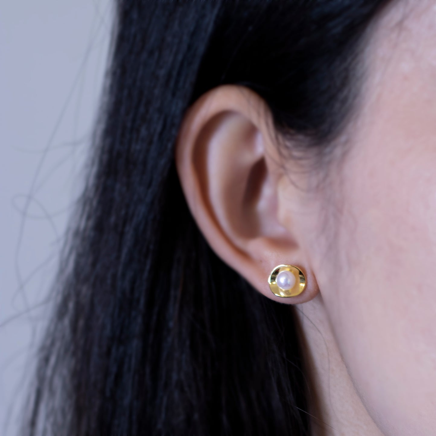 Venus, Single Pearl Stud Earring